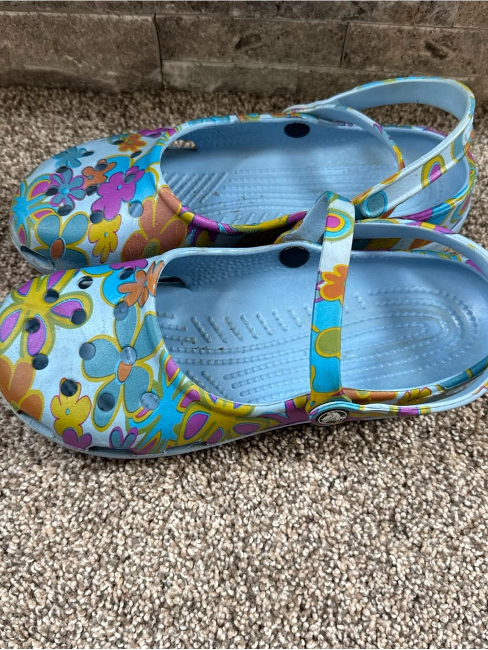 CROCS Womens 10 Floral Strap Clog - Light Blue Multi Colored GUC - Picture 2 of 7